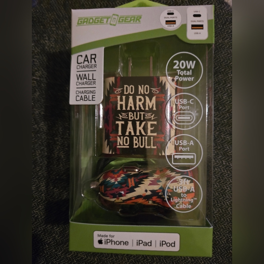 Gadget gear rapid charging 2 devices at same time charger